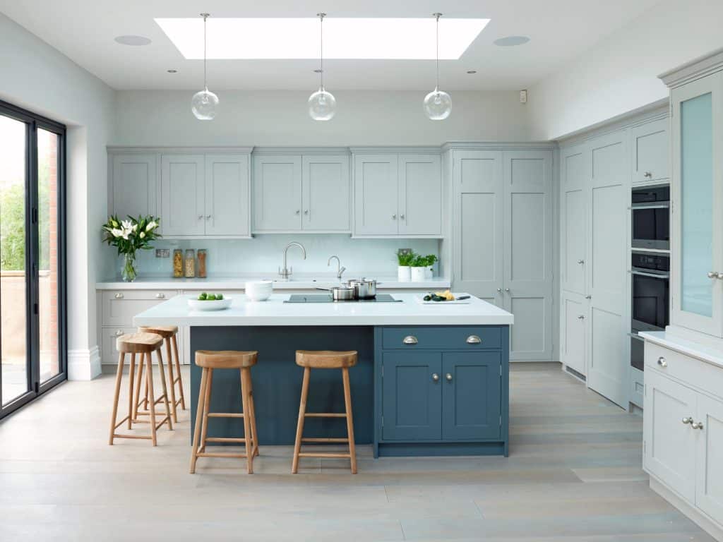Luxury in-frame Shaker kitchen in Sevenoaks